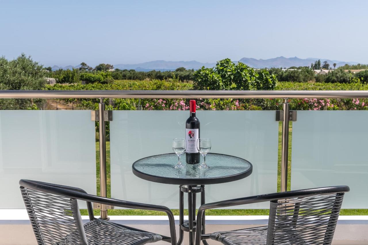 Asteria Pearl Villa 2 With Rooftop Jacuzzi Tigaki Exteriér fotografie